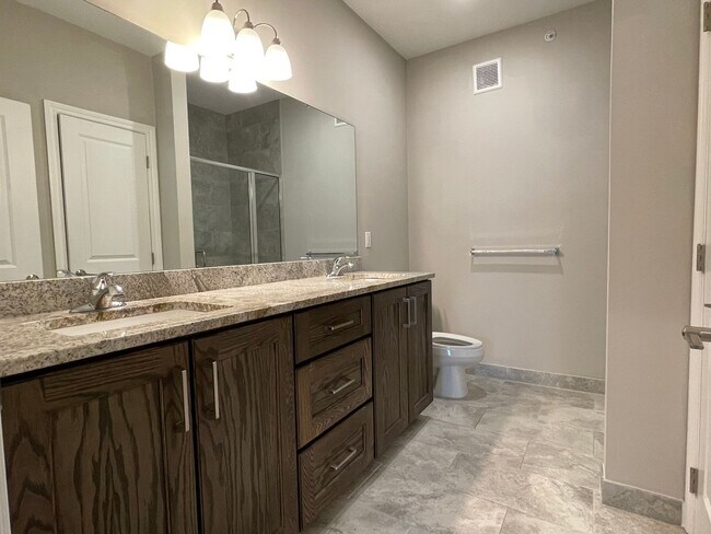 Building Photo - Shelby Township - 3 Bedroom, 2 Bath, End-Unit condo style w/Att Garage