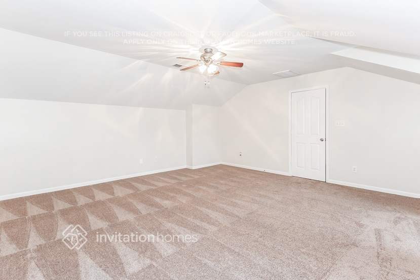 Building Photo - 310 Holton Dr