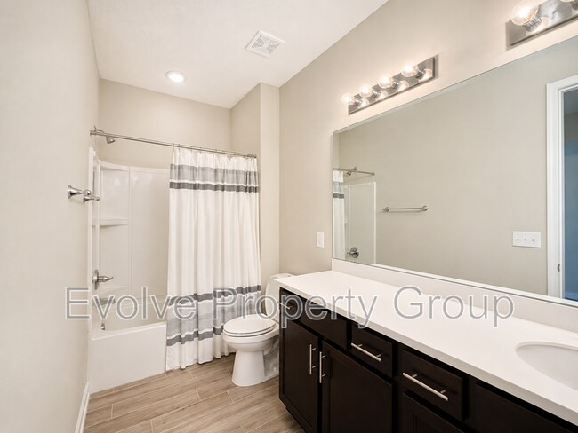 Building Photo - 231 Flach Dr