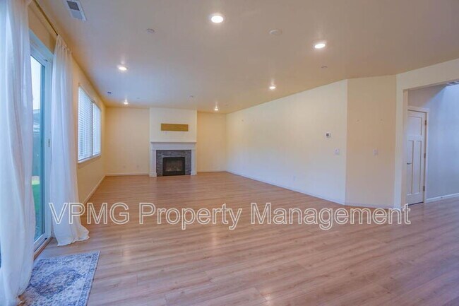 Building Photo - 6301 N 89th Ave