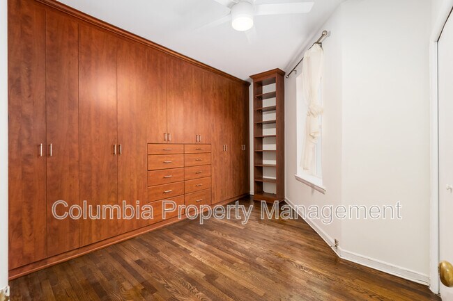 Building Photo - 127 11th St NE