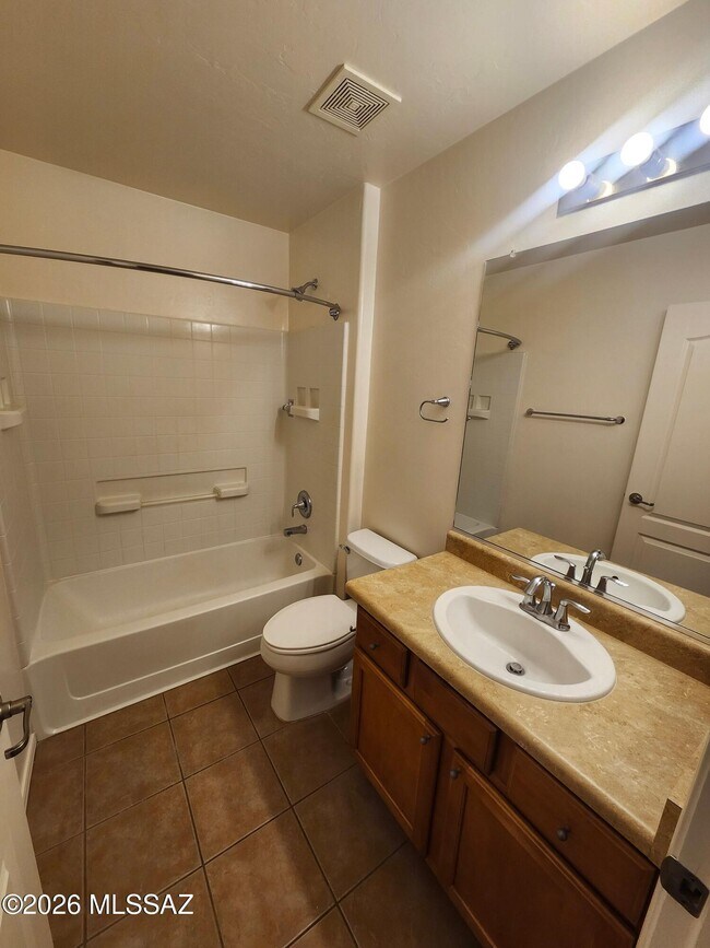 Building Photo - 4123 E Coolbrooke Dr