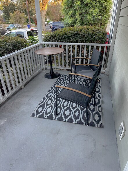 Primary Photo - 907 Ashley Ave