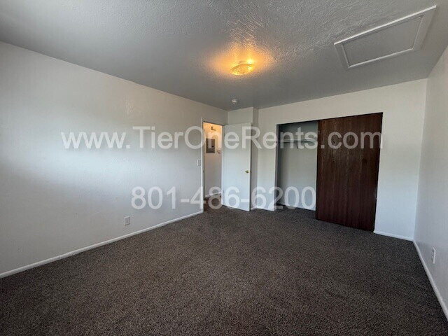 Building Photo - NO DEPOSIT option available for qualified ...