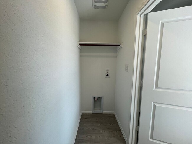 Building Photo - Charming 3/2 Home in Navarro Ranch