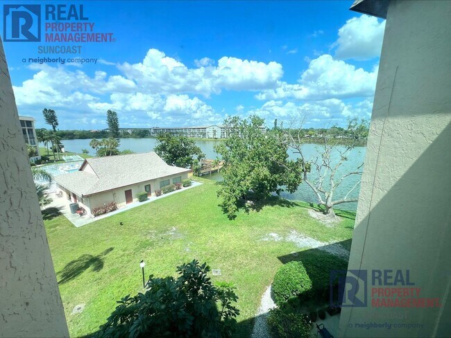 Building Photo - 4109 Lake Bayshore Dr