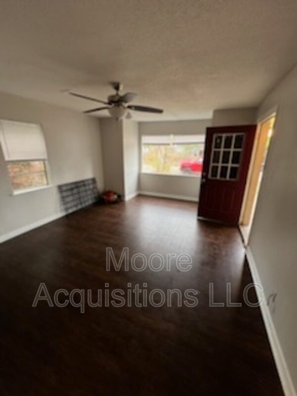 Building Photo - 610 W Owings St