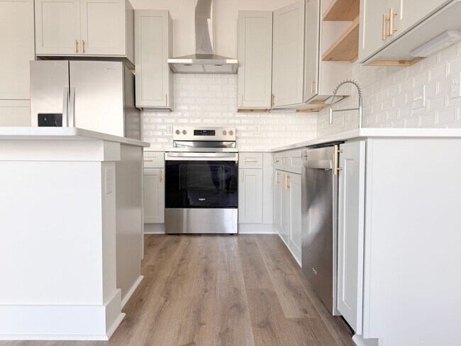 Building Photo - Luxury 3-Bedroom Townhome with Flex Room at Highbury + Summer Special