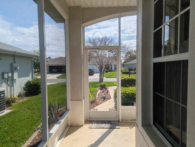 Building Photo - Lovely 2 bedroom, 1 bath home located in the beautiful community of the Legacy of Leesburg