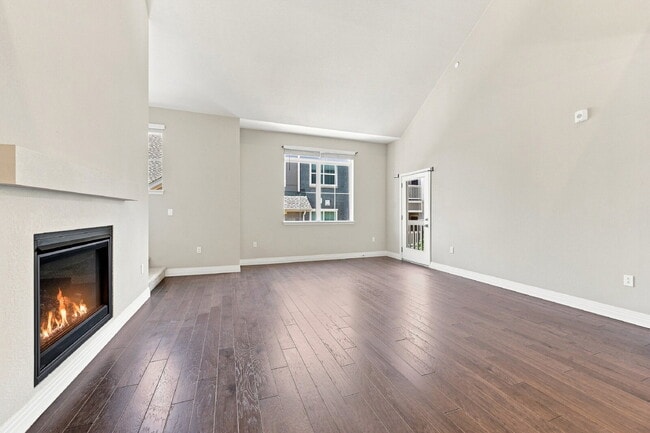 Building Photo - $2,495.95- 3 Bed, 3 Bath Condo in Aurora with In Unit Laundry!