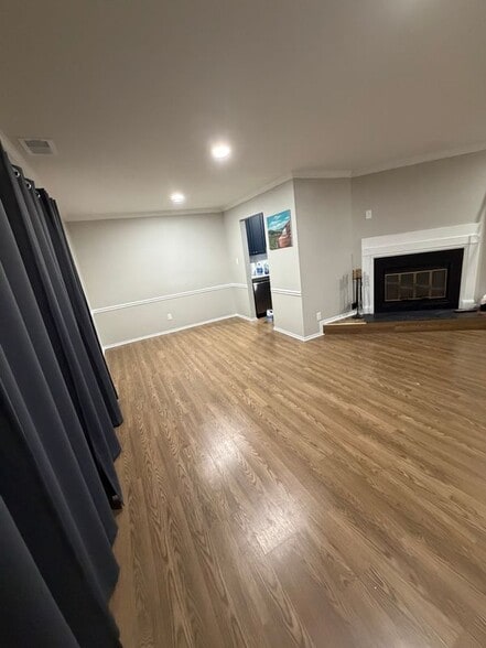 Building Photo - 13123 Wonderland Way