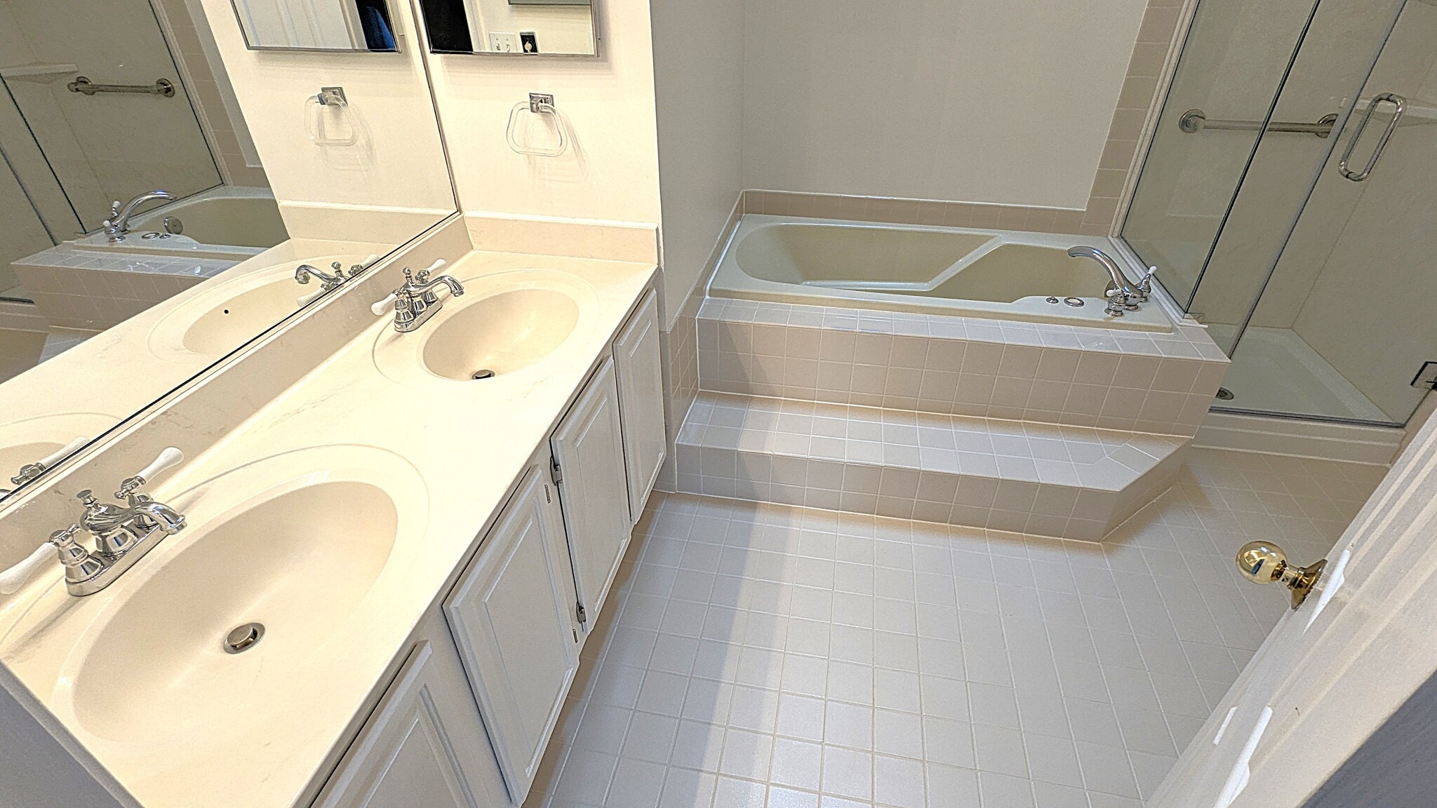 Building Photo - 1379 Heritage Oak Way