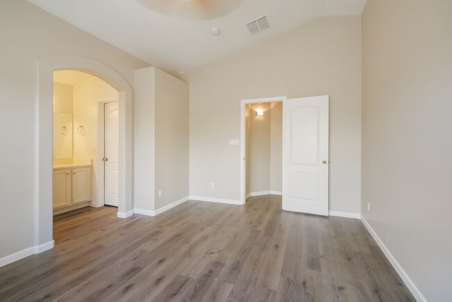 Building Photo - 13284 W Port Au Prince Ln