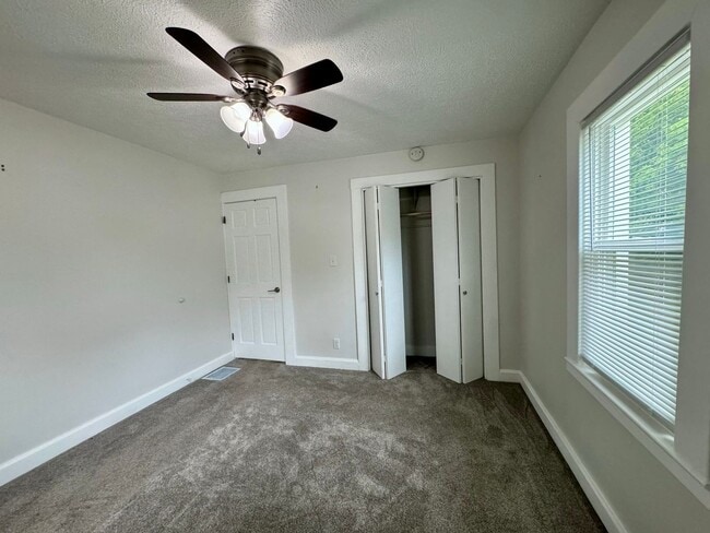 Building Photo - Updated & Move-In Ready Home for Rent – 2B...