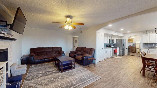 Building Photo - 3249 Emerald Point Dr