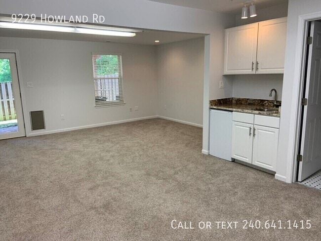 Building Photo - 9229 Howland Rd