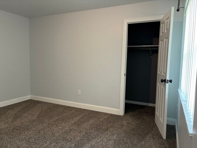 Building Photo - 964 Timberwood Dr
