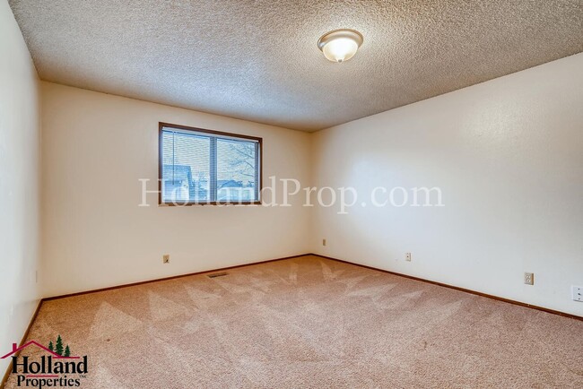 Building Photo - 1722 NE 230th Ct