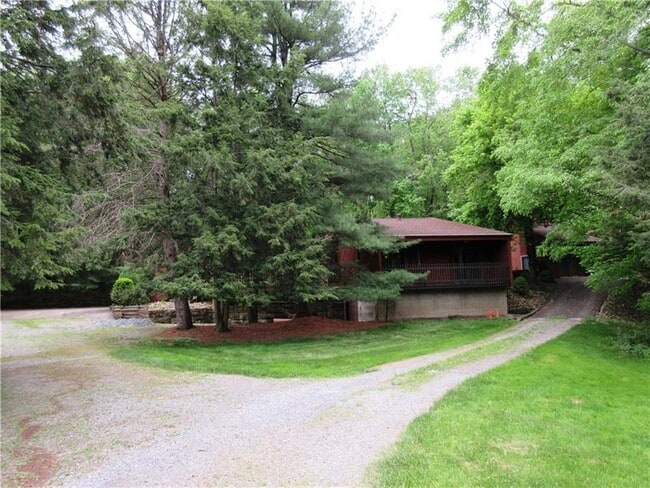 Building Photo - 830 Warrendale Bayne Rd