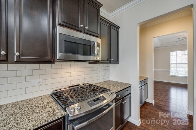 Building Photo - 327 Hawks Creek Pkwy
