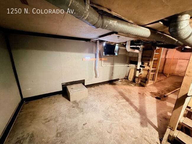 Building Photo - 1250 N Colorado Ave