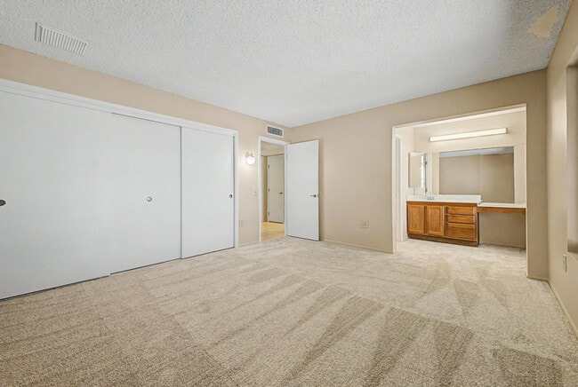 Building Photo - 14222 W Yosemite Dr