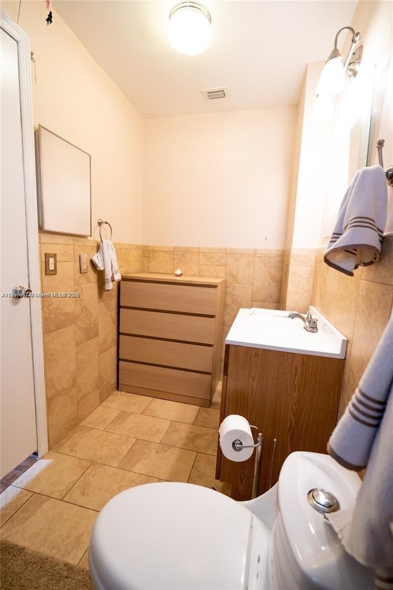 Building Photo - 8844 NW 113th St