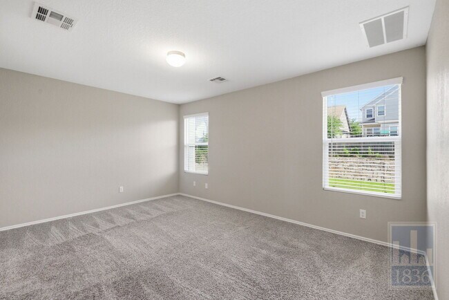 Building Photo - 108 Wind Flower Ln