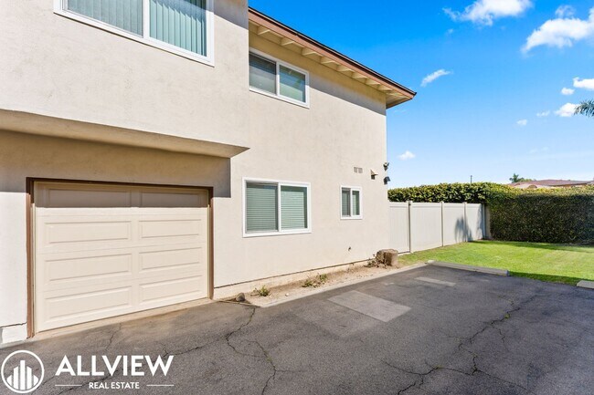 Building Photo - 17972 Baron Cir