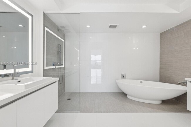 Building Photo - 330 Sunny Isles Blvd