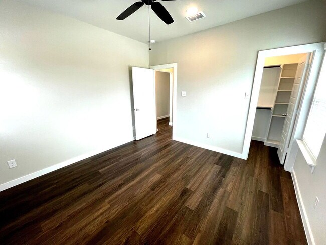 Building Photo - 1340 Co Rd 1106