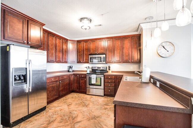 Building Photo - 1225 Lands End Pky