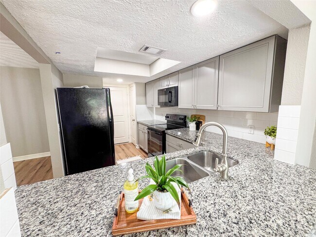 Building Photo - 12741 Lake Conroe Hills Dr