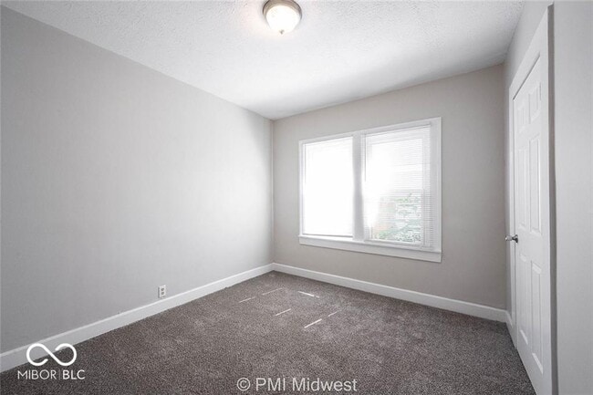 Building Photo - 1529 E Ohio St