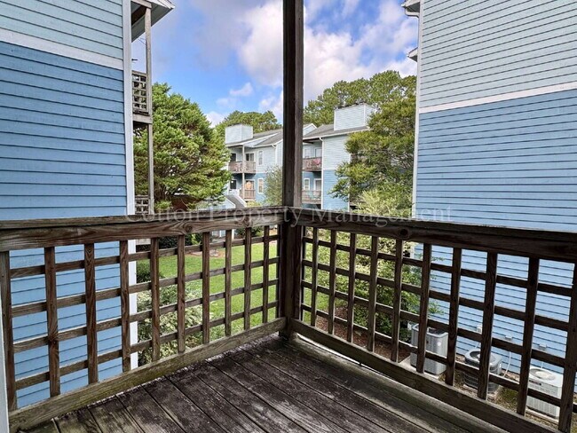 Building Photo - 2BR/2BA Condo off Wilshire Blvd - Beautifu...
