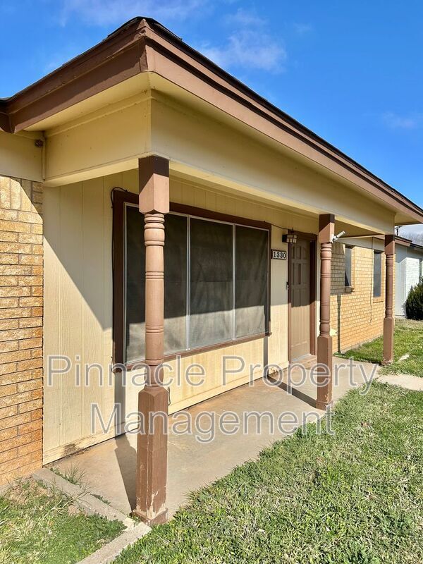 Building Photo - 1330 Tres Rios Dr