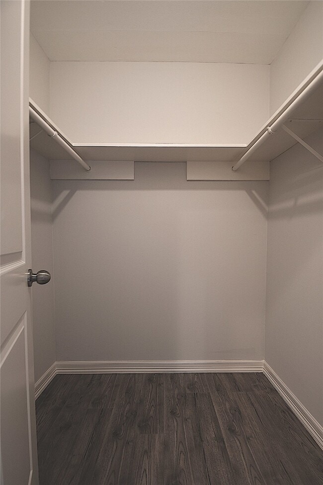 Building Photo - 9243 Friendship Rd