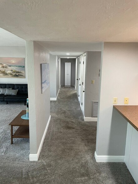 Building Photo - 5023 Sherwood Ln