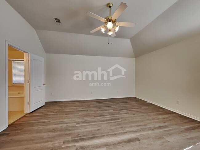 Building Photo - 2500 Kariba Ln