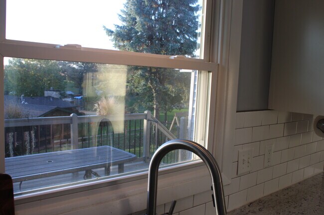 Building Photo - 5039 W Clayton Rd