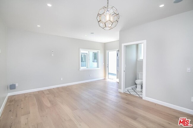 Building Photo - 1239 S Highland Ave