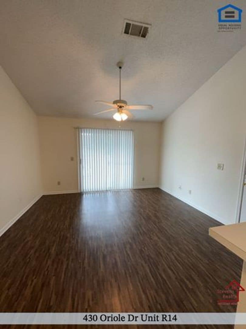 Building Photo - 430 Oriole Dr