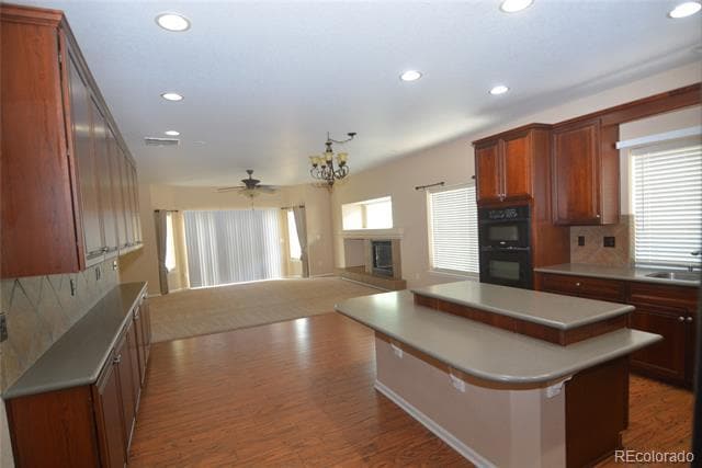 Building Photo - 1325 Exquisite St