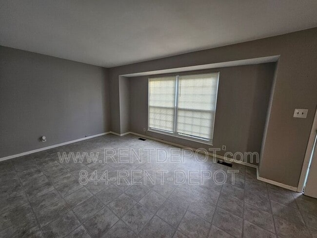 Building Photo - 2207 S Ruston Ave