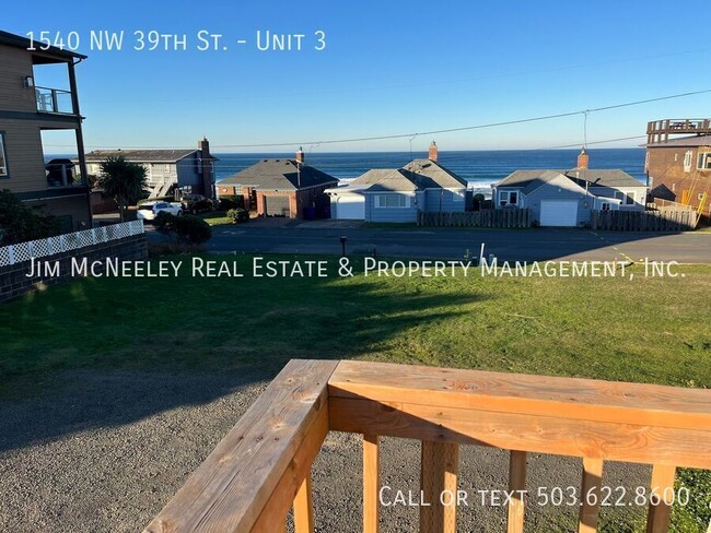 Building Photo - Well Maintained Upper Unit With Ocean View!