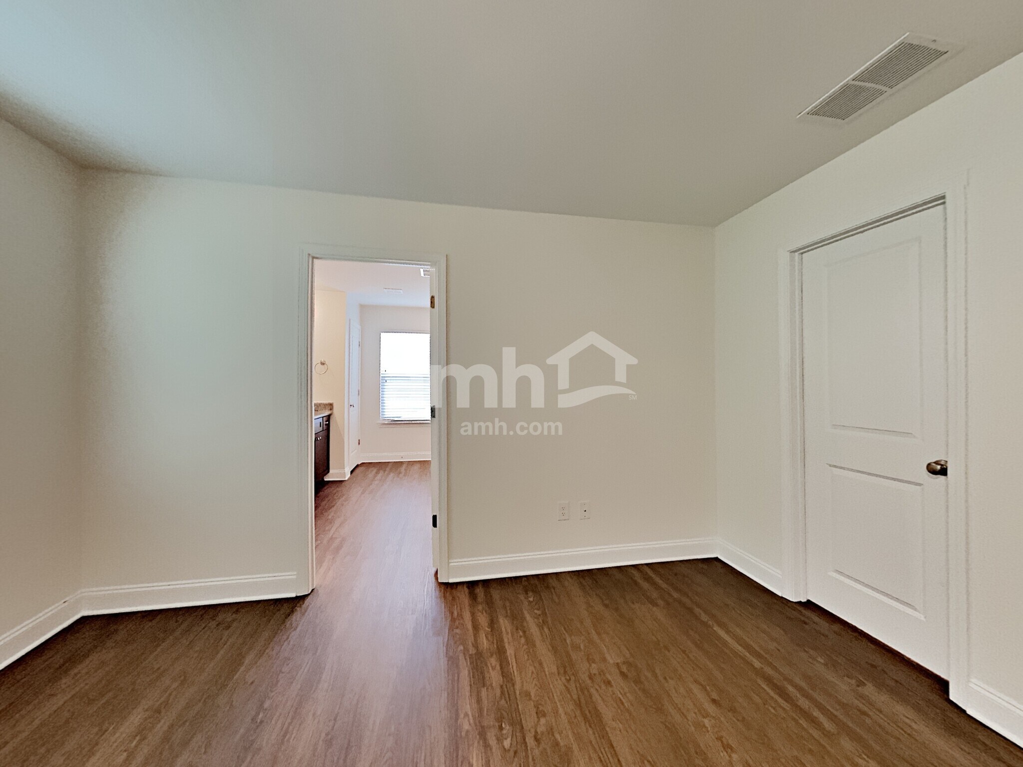 Building Photo - 117 Cobblestone Dr