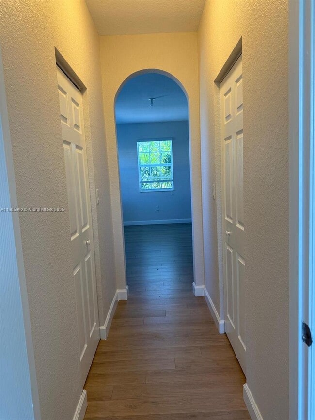 Building Photo - 16991 SW 90th Terrace