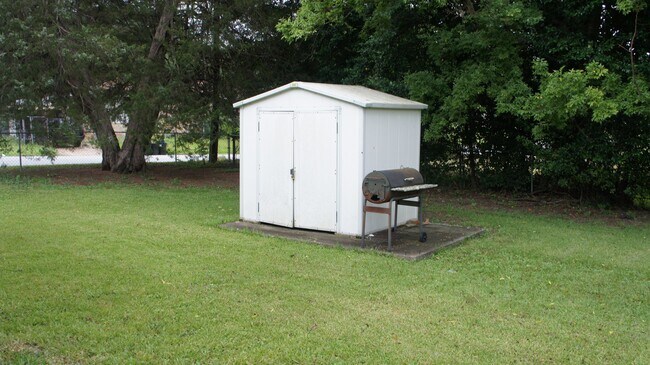 Building Photo - A Great Starter Home for rent Just For YOU!