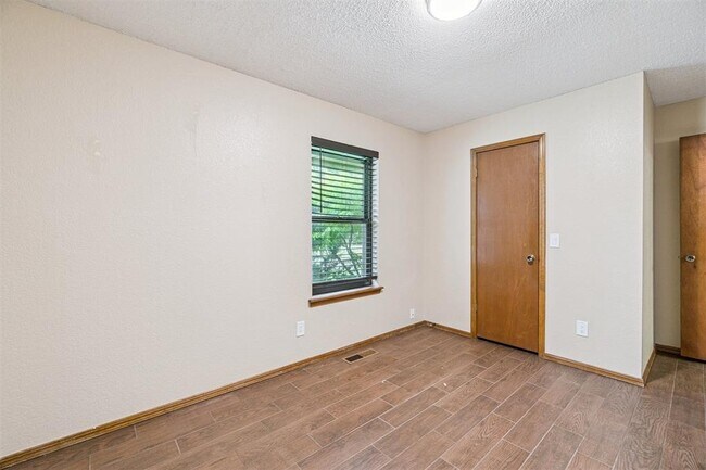 Building Photo - 11107 NW 110th St