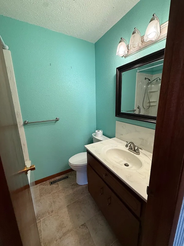 Building Photo - 4410 E 26th St